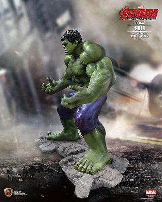 Lebensgroße Statue von Hulk